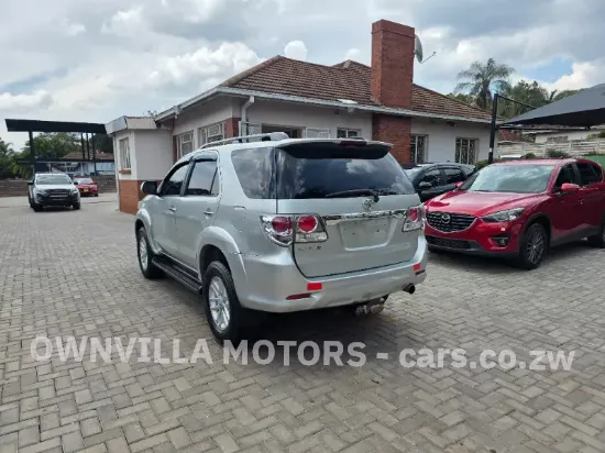 Picture of Toyota Fortuner 2014