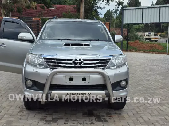 Picture of Toyota Fortuner 2014