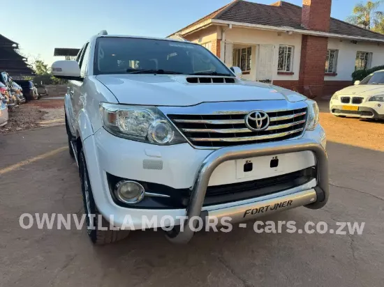 Picture of Toyota Fortuner 2015