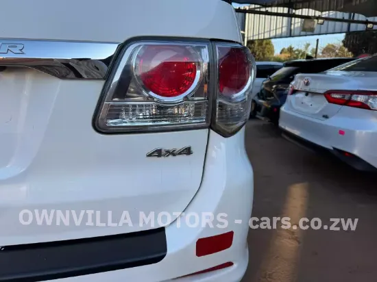 Picture of Toyota Fortuner 2015