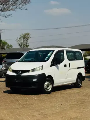 Picture of Nissan NV200 2015