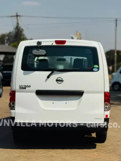 Picture of Nissan NV200 2015