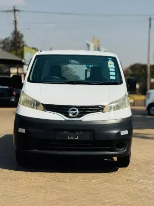 Picture of Nissan NV200 2015