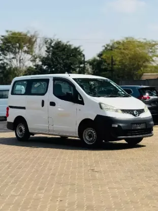 Picture of Nissan NV200 2015