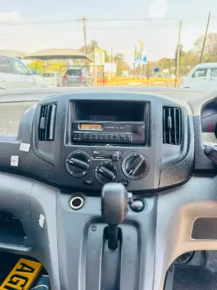 Picture of Nissan NV200 2015