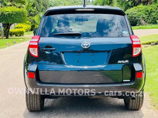 Picture of Toyota Rav4 2015