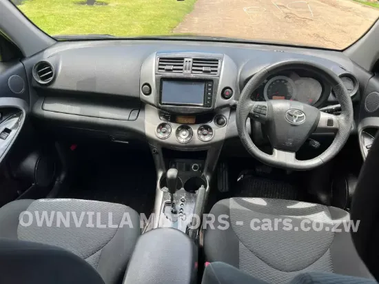 Picture of Toyota Rav4 2015