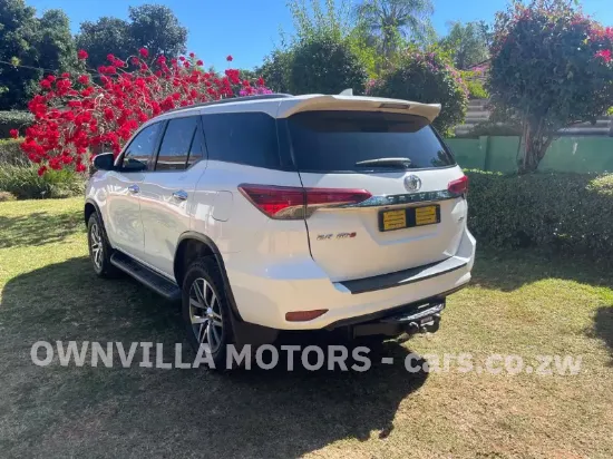 Picture of Toyota Fortuner 2020