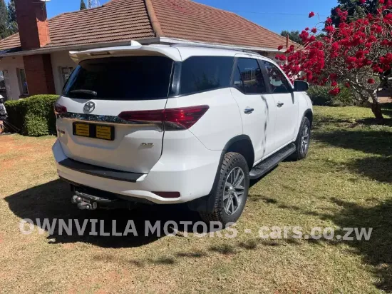 Picture of Toyota Fortuner 2020