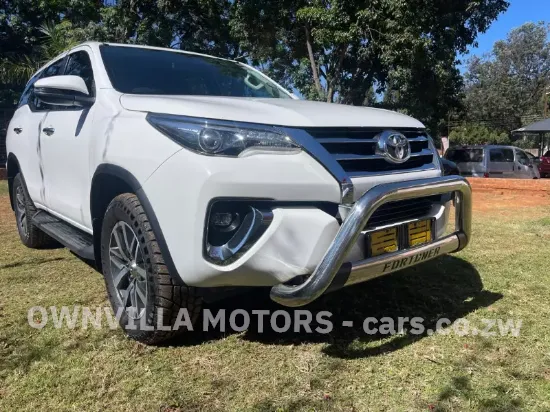 Picture of Toyota Fortuner 2020
