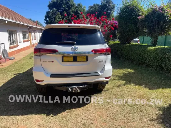 Picture of Toyota Fortuner 2020