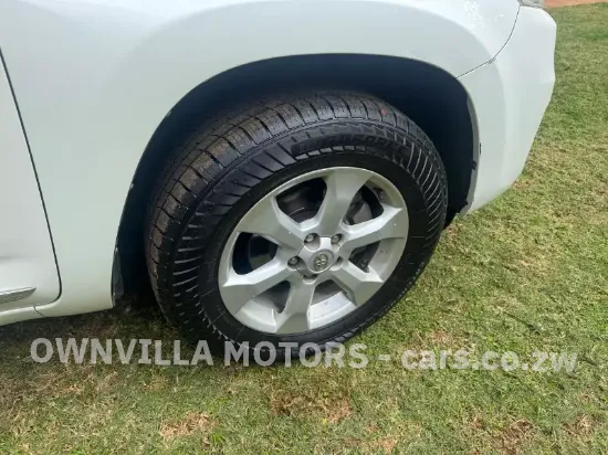 Picture of Toyota Vanguard 2013