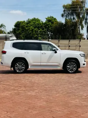 Picture of Toyota Land Cruiser 2023