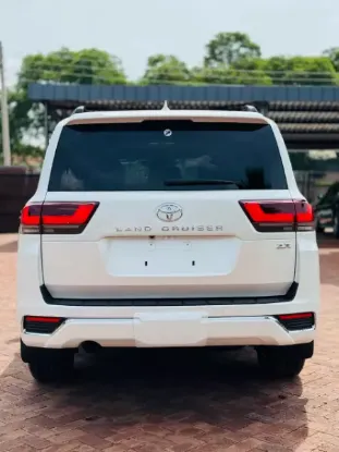 Picture of Toyota Land Cruiser 2023