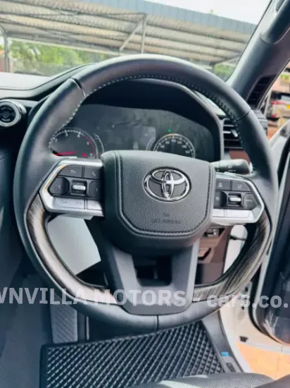 Picture of Toyota Land Cruiser 2023