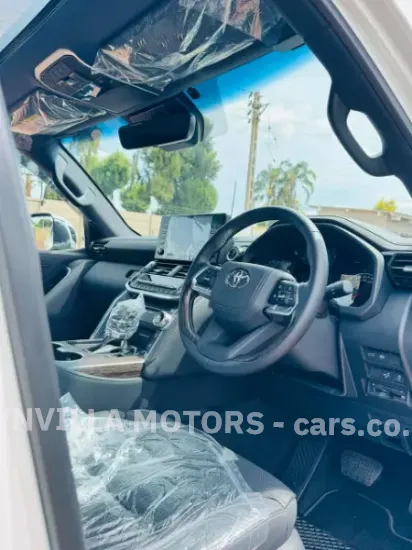 Picture of Toyota Land Cruiser 2023
