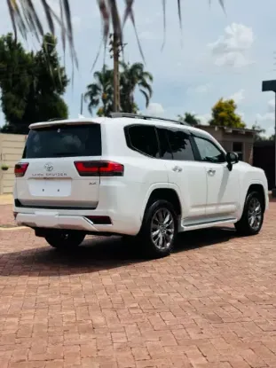 Picture of Toyota Land Cruiser 2023