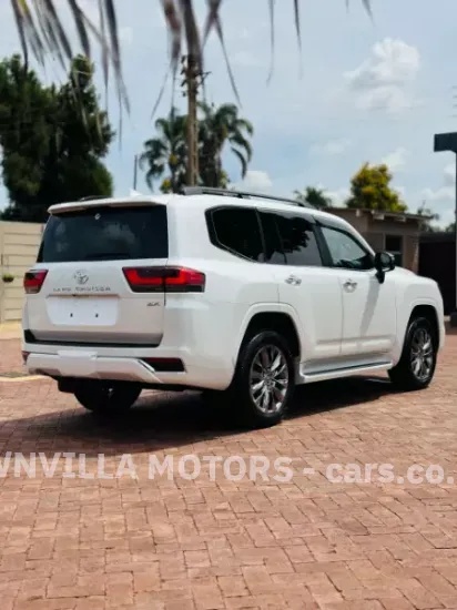 Picture of Toyota Land Cruiser 2023