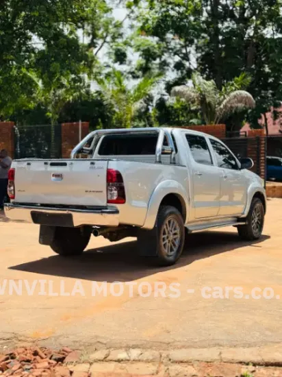 Picture of Toyota Hilux 2012