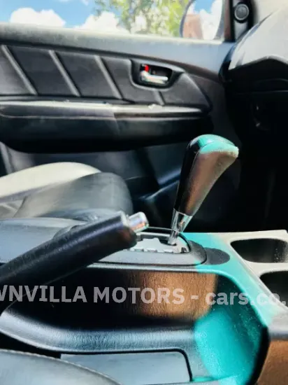 Picture of Toyota Hilux 2012