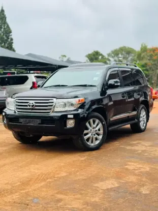 Picture of Toyota Land Cruiser 2015