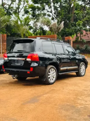 Picture of Toyota Land Cruiser 2015