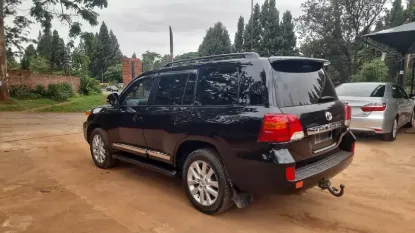 Picture of Toyota Land Cruiser 2015