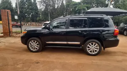 Picture of Toyota Land Cruiser 2015