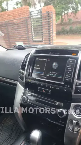 Picture of Toyota Land Cruiser 2015