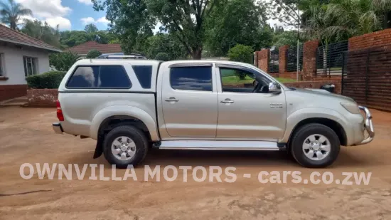 Picture of Toyota Hilux 2010