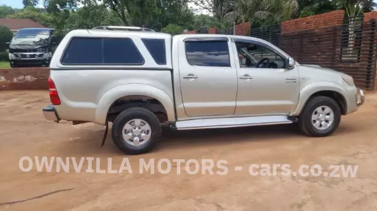 Picture of Toyota Hilux 2010