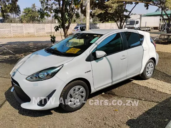 Picture of Toyota Aqua Hybrid 2018