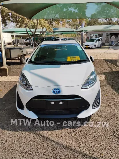 Picture of Toyota Aqua Hybrid 2018