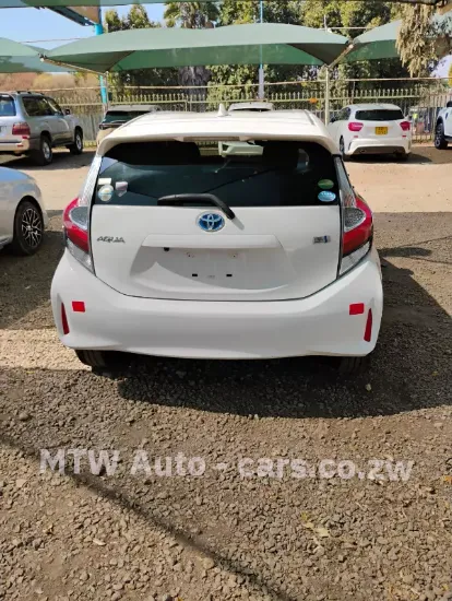 Picture of Toyota Aqua Hybrid 2018