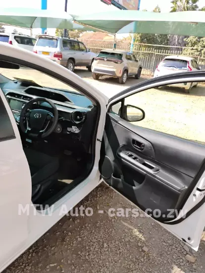Picture of Toyota Aqua Hybrid 2018