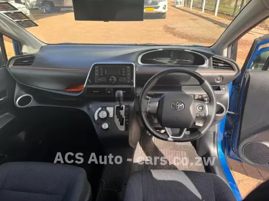 Picture of Toyota Sienta 2017