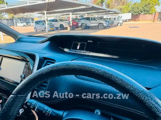Picture of Nissan Serena 2016