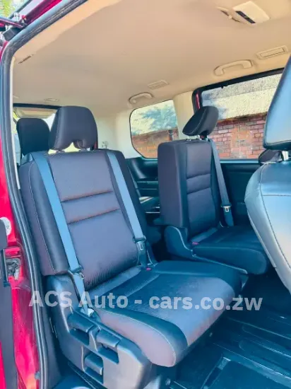 Picture of Nissan Serena 2016