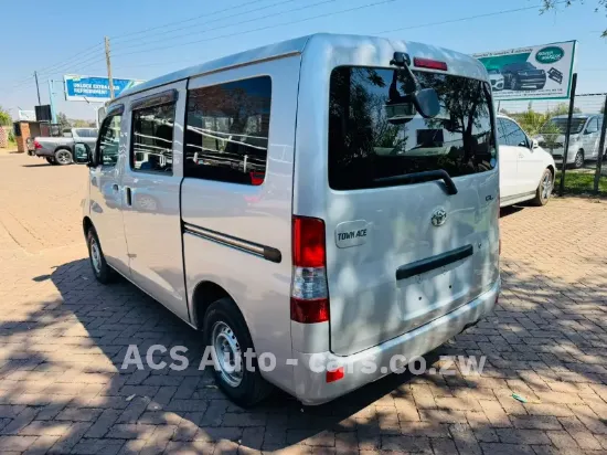 Picture of Toyota Townace 2017