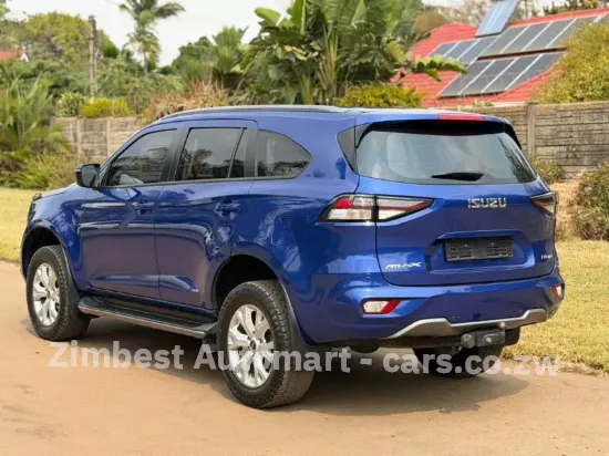 Picture of Isuzu Mu-X 2023