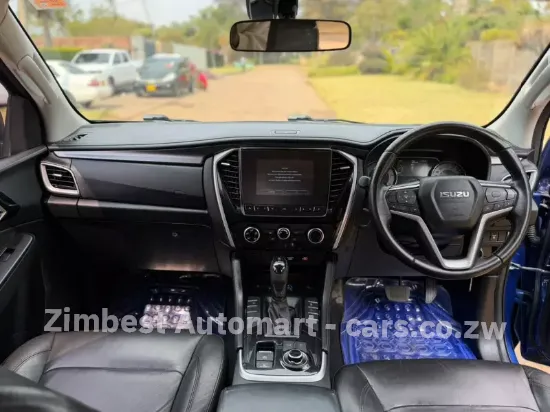 Picture of Isuzu Mu-X 2023