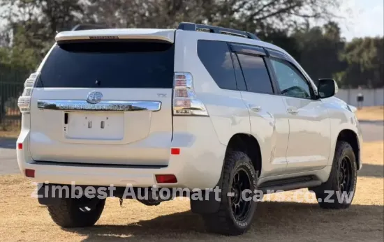 Picture of Toyota Prado 2016