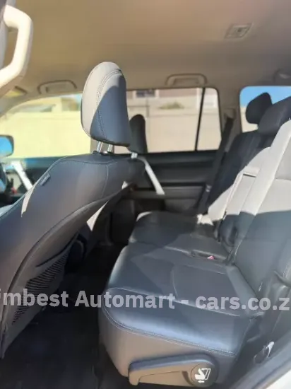 Picture of Toyota Prado 2016