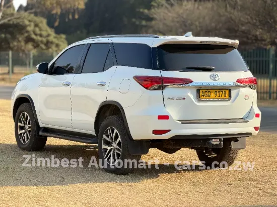 Picture of Toyota Fortuner 2019