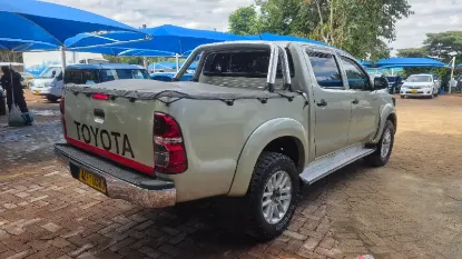 Picture of Toyota Hilux 2016