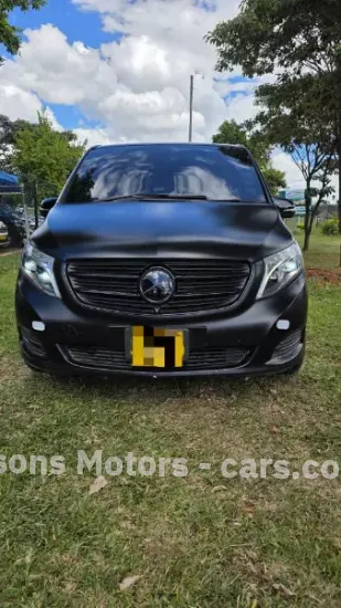 Picture of Mercedes Benz V-Class 2015