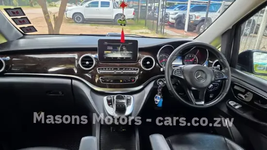 Picture of Mercedes Benz V-Class 2015