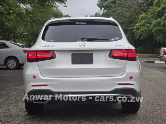 Picture of Mercedes Benz GLC 2017