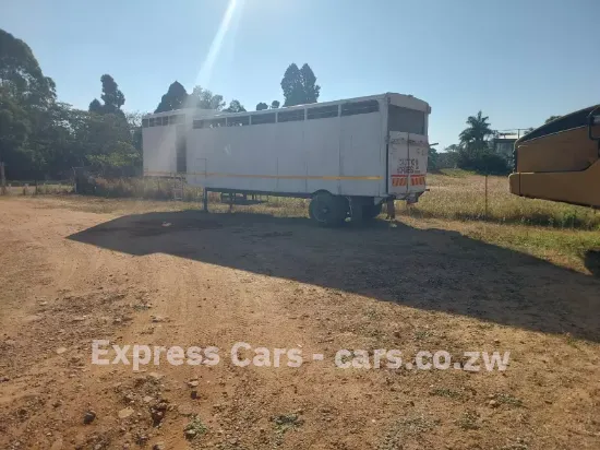 Picture of Horse Trailer Takes 8 Horses