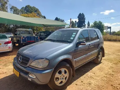 Picture of Mercedes Benz ML-Class 2005